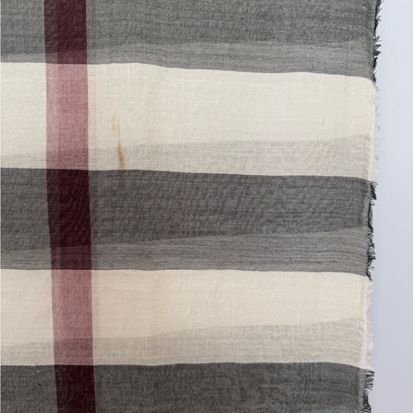 BURBERRY Women’s Plaid Multicolor Scarf - Picture 7 of 11